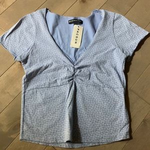 Brandy Melville Blue White Floral VNeck Gina Crop Top XS/Small